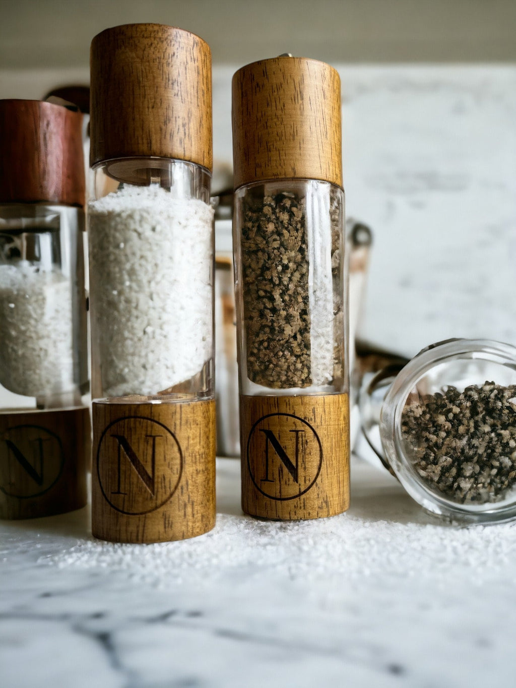 Salt and Pepper Grinder and Cheese Board Set